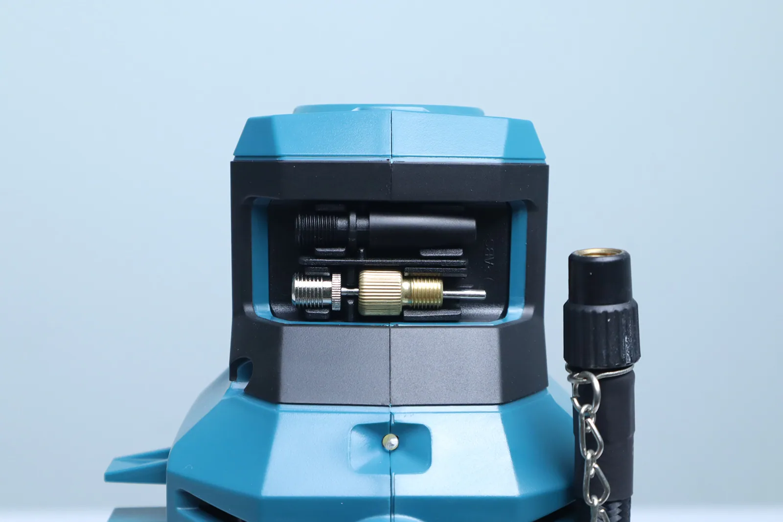 Máy bơm hơi dùng pin 18V Makita DMP181Z. 6