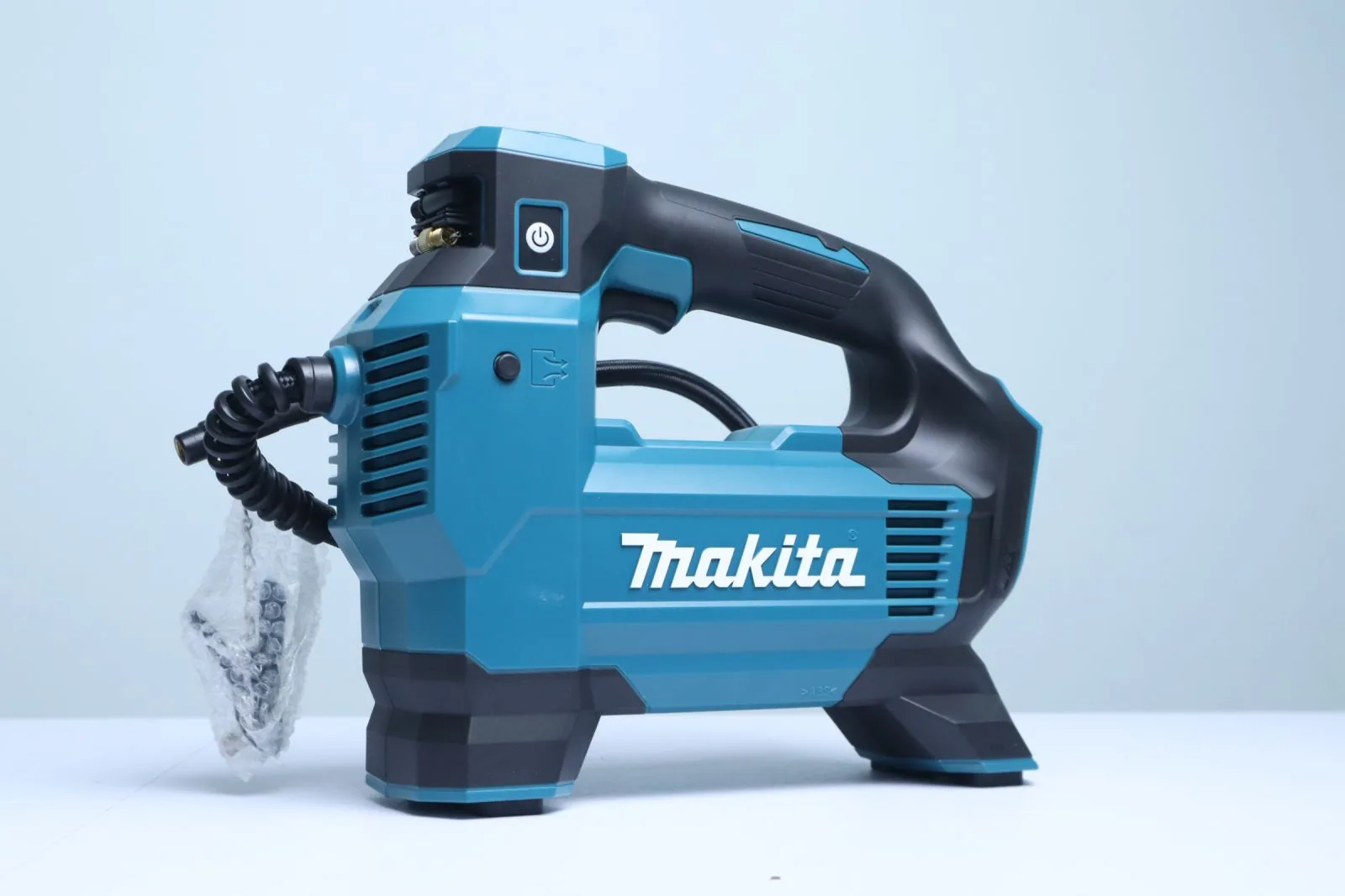 Máy bơm hơi dùng pin 18V Makita DMP181Z. 8