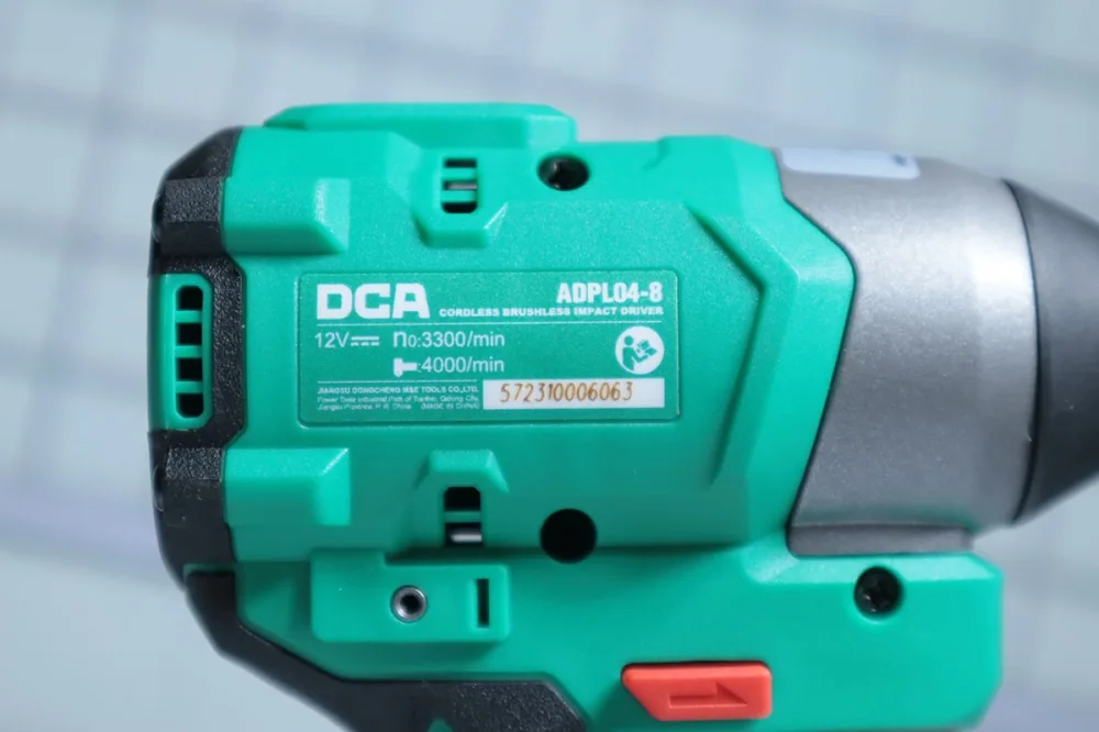Máy vặn vít dùng pin 12V Max DCA ADPL04-8EK 8